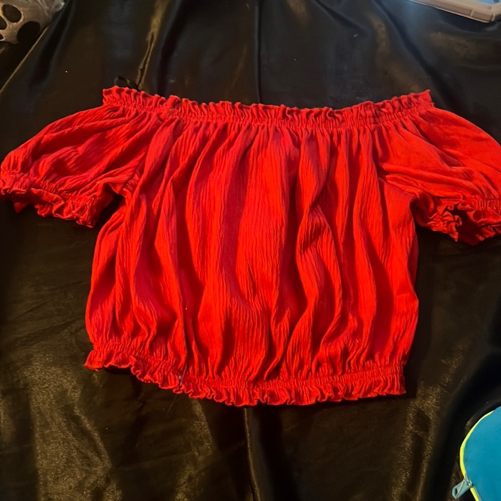 H&M red blouse/crop top